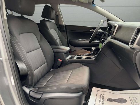 Used 2022 Kia Sportage LX image 24