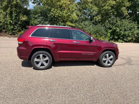 Used 2016 Jeep Grand Cherokee Overland w/ Advanced Technology Group AWD/4WD image 21