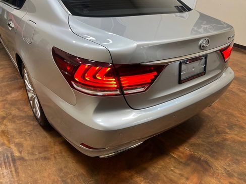 Used 2014 Lexus LS 460 AWD image 47