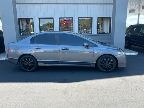 Used 2010 Honda Civic LX image 21