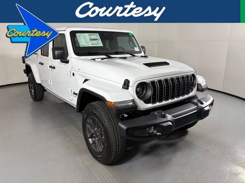 New 2026 Jeep Gladiator Sport AWD/4WD image 1