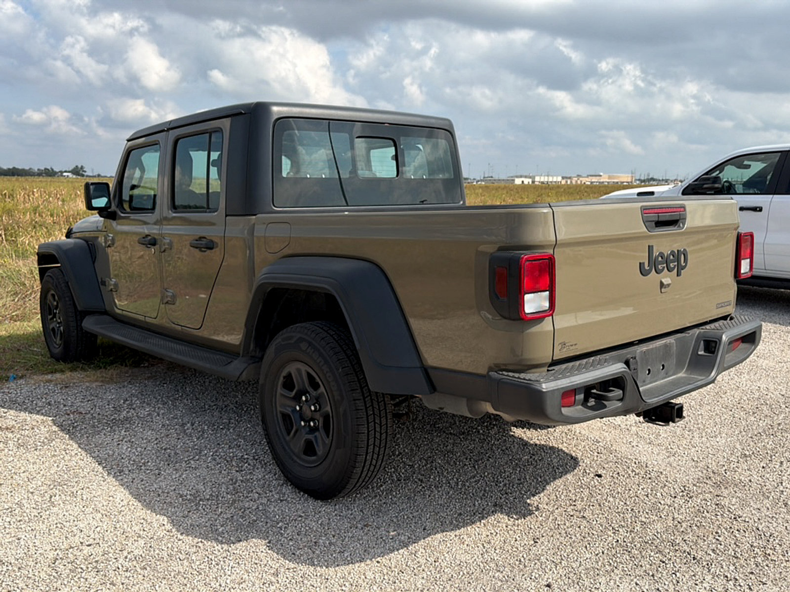 Used 2020 Jeep Gladiator Sport AWD/4WD image 5