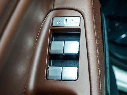 Used 2025 Lincoln Navigator Reserve image 43