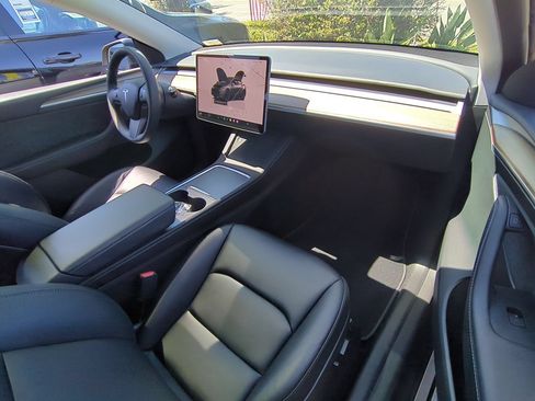 Used 2023 Tesla Model Y Performance AWD/4WD image 28