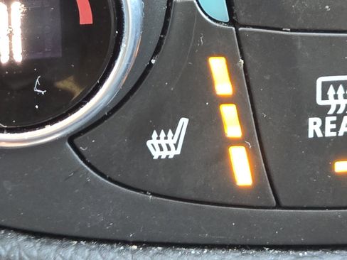 Used 2022 Chevrolet Equinox LT image 8