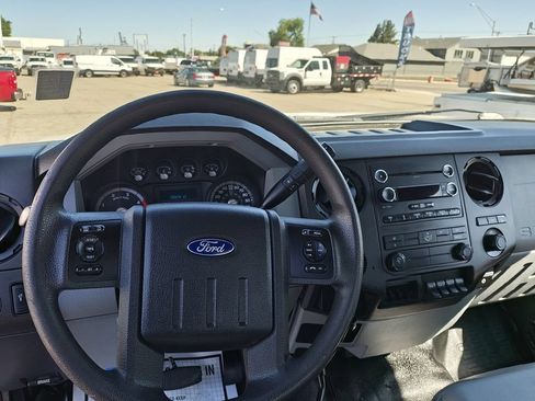 Used 2016 Ford F550 4x4 Regular Cab Super Duty image 8