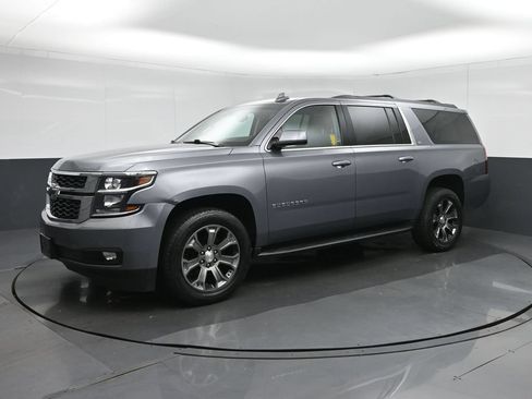 Used 2020 Chevrolet Suburban LT AWD/4WD image 3