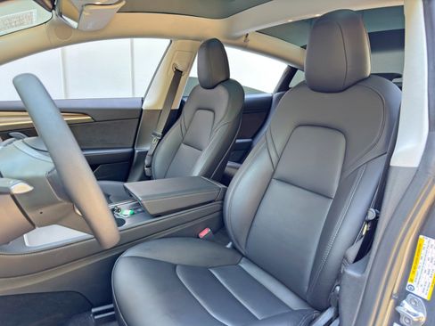 Used 2023 Tesla Model 3 Standard Range RWD image 38