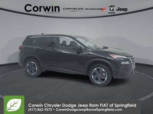 Used 2024 Nissan Rogue SV FWD image 1
