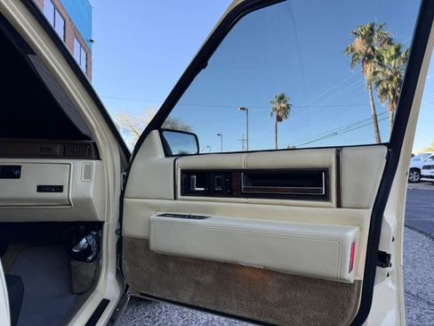Used 1989 Cadillac De Ville Sedan FWD image 32