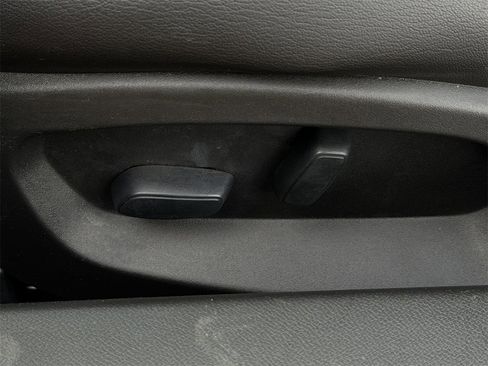 Used 2019 Chevrolet Corvette Stingray Coupe w/ 1LT image 26