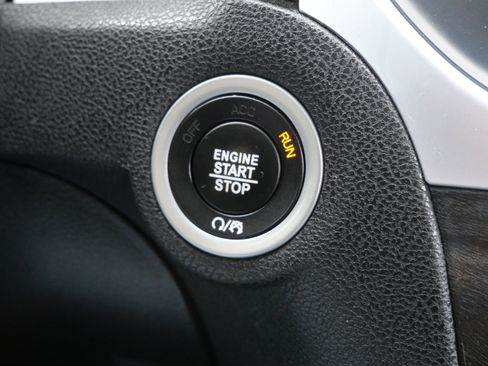 Used 2022 Chrysler 300 Touring w/ Sport Appearance Package image 27