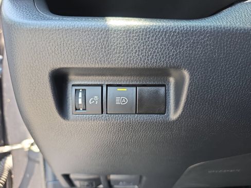 Used 2024 Toyota RAV4 XLE FWD image 25