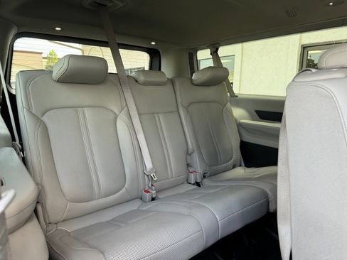 Used 2024 Jeep Wagoneer L Series II RWD image 23