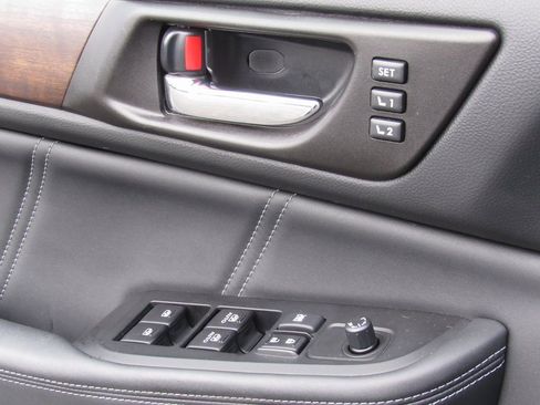 Used 2018 Subaru Outback 2.5i Limited w/ Popular Package #2 image 36