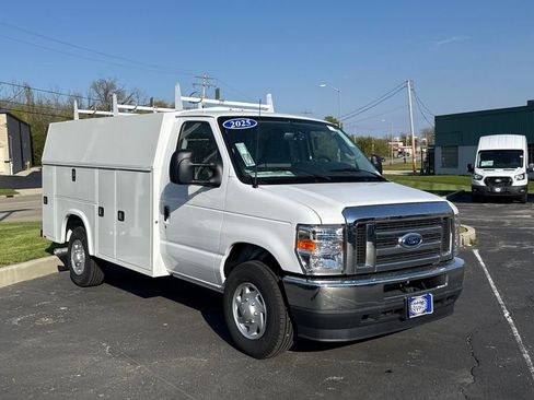 New 2025 Ford E-350 and Econoline 350 Super Duty w/ Power Equipment Group RWD image 2