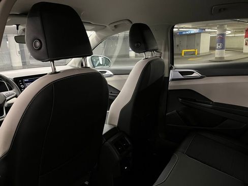 New 2025 Volkswagen Taos SE image 21