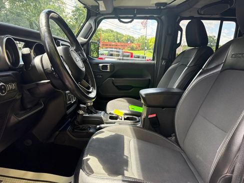 Used 2021 Jeep Gladiator Mojave AWD/4WD image 9