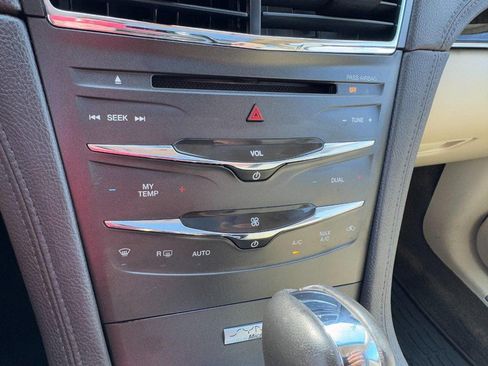 Used 2014 Lincoln MKT AWD w/ Equipment Group 201A image 17