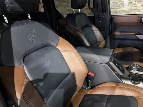 Used 2023 Ford Bronco Outer Banks w/ Sasquatch Package image 2