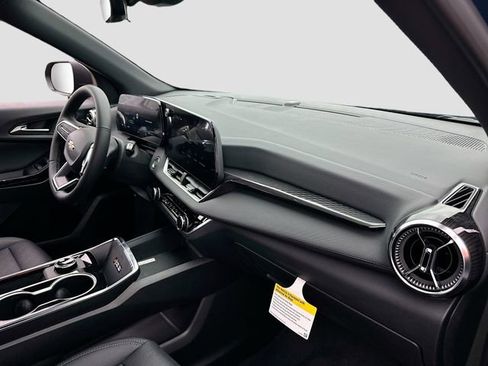 New 2026 Chevrolet Equinox LT w/ Convenience Package II image 31