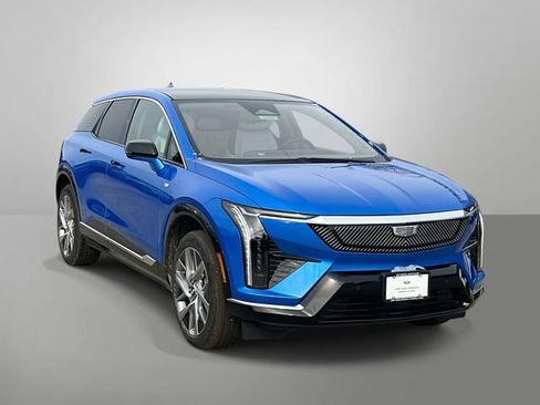 New 2026 Cadillac Optiq Luxury 1 image 13