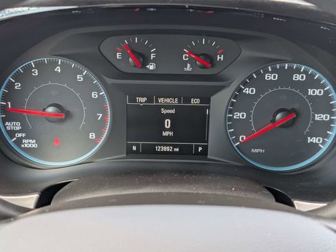 Used 2020 Chevrolet Traverse LS FWD image 27