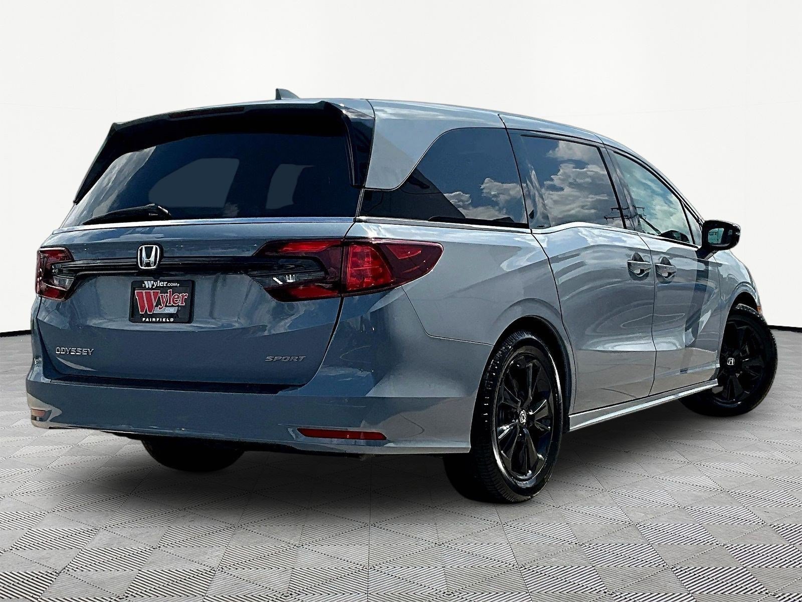 Used 2023 Honda Odyssey Sport image 6