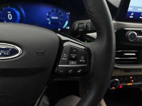 Used 2022 Ford Escape Titanium w/ Class II Trailer Tow Package image 25