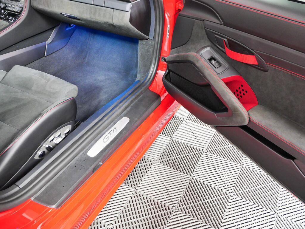 Certified 2021 Porsche 718 Cayman GT4 RWD image 21