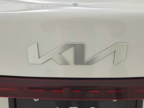 Used 2023 Kia Forte LXS image 12