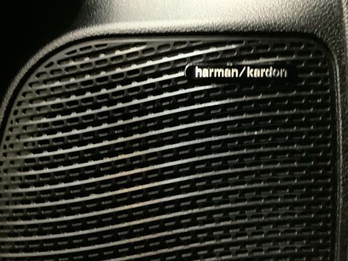 Used 2024 Chrysler Pacifica Limited w/ Uconnect Theater Family Group image 14