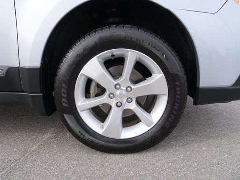 Used 2014 Subaru Outback 2.5i Limited image 10