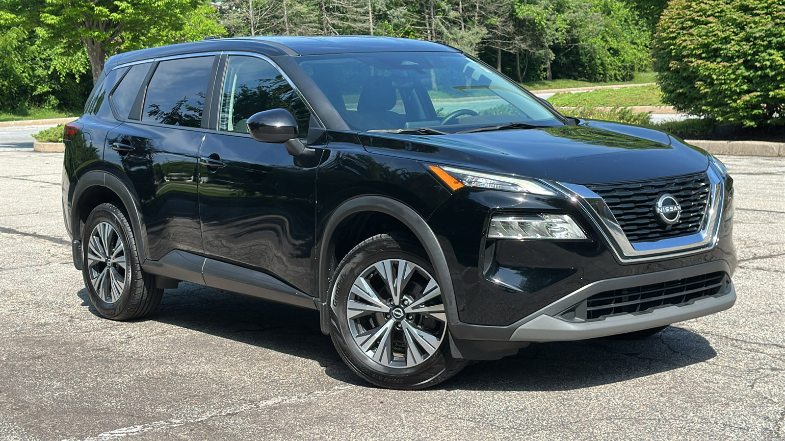Certified 2023 Nissan Rogue SV AWD/4WD image 1