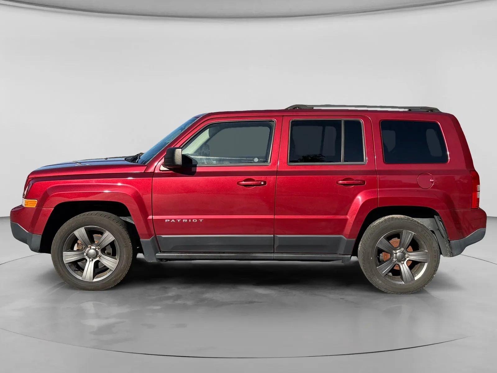 Used 2015 Jeep Patriot High Altitude FWD image 2