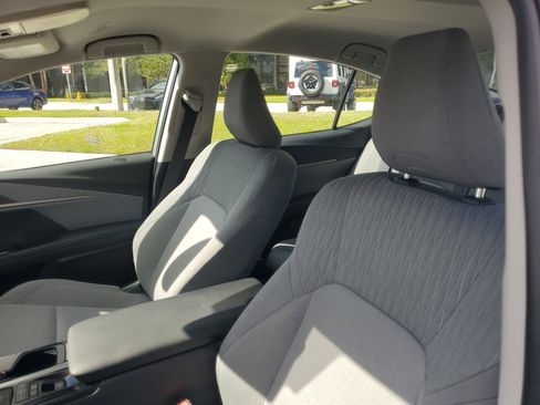 Used 2025 Toyota Camry LE image 17