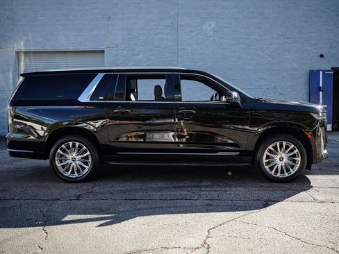 Used 2022 Cadillac Escalade ESV Luxury image 15