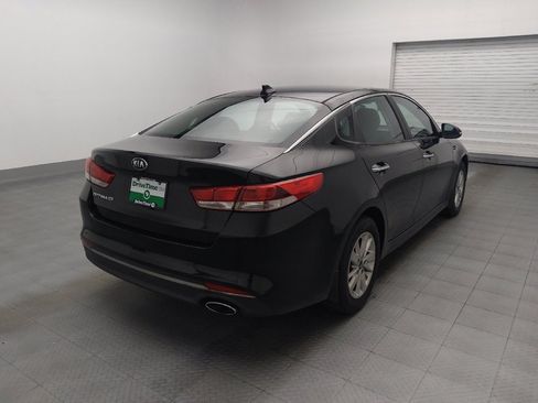 Used 2017 Kia Optima LX FWD image 9