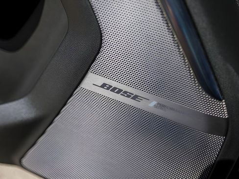 Certified 2025 GMC Yukon Denali Ultimate image 25