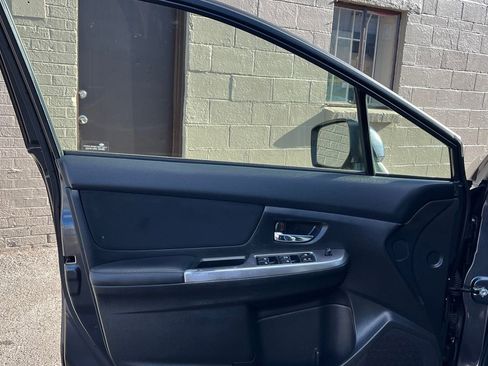 Used 2015 Subaru Crosstrek 2.0i Premium image 10