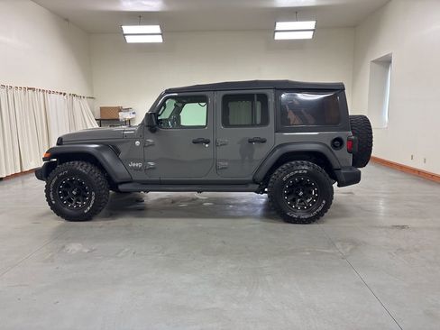 Used 2020 Jeep Wrangler Unlimited Sport S image 5