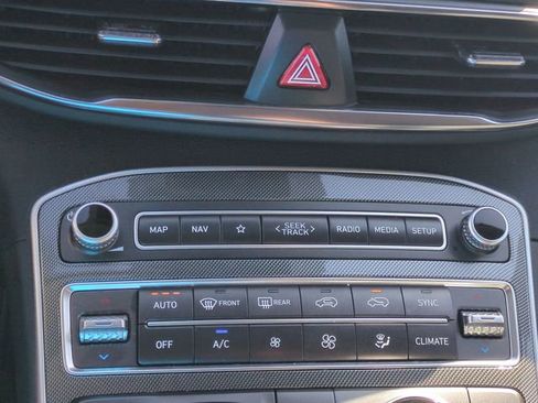 Used 2023 Hyundai Santa Fe SEL image 24