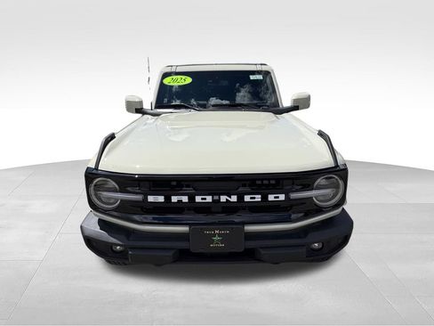 Used 2025 Ford Bronco Outer Banks AWD/4WD image 4