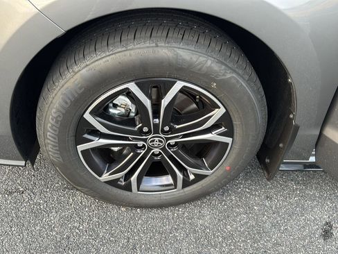 New 2026 Toyota Sienna Platinum image 30