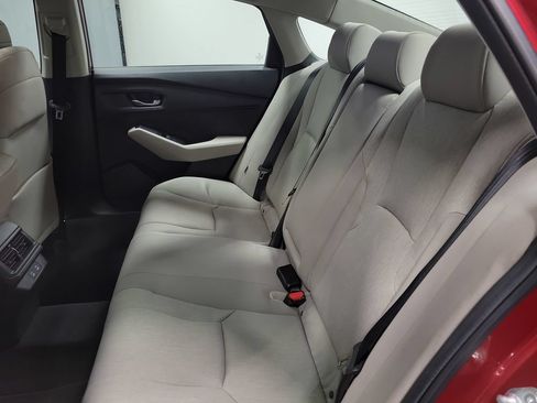 Used 2025 Honda Accord SE image 31