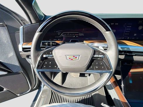 Certified 2025 Cadillac Escalade ESV Sport Platinum AWD/4WD image 12