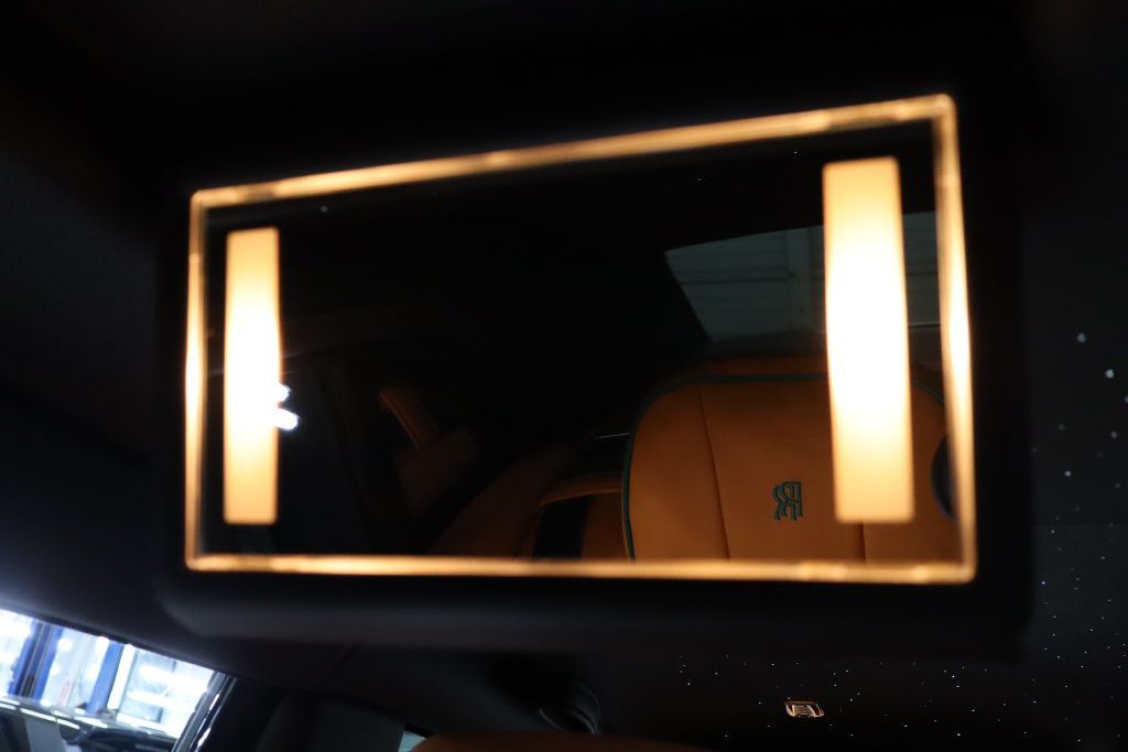 Used 2023 Rolls-Royce Phantom Sedan w/ Leather Finishing Pack RWD image 14
