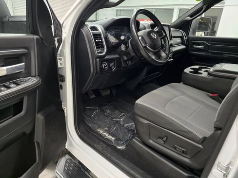Used 2024 RAM 2500 Big Horn AWD/4WD image 18