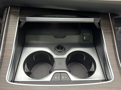 New 2026 BMW X7 xDrive40i w/ Executive Package image 18