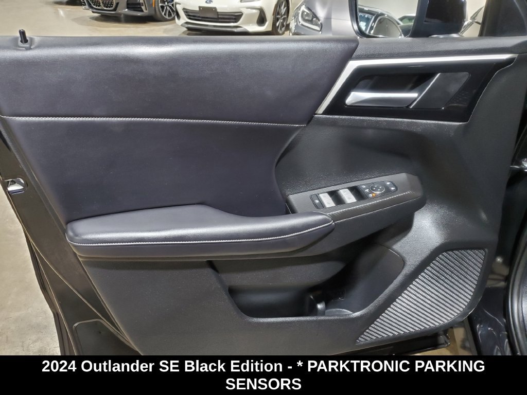 Used 2024 Mitsubishi Outlander SE Black Edition FWD image 8